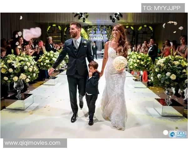 天下足球十大球星妻子揭秘 揭示他们背后的支持与爱情故事